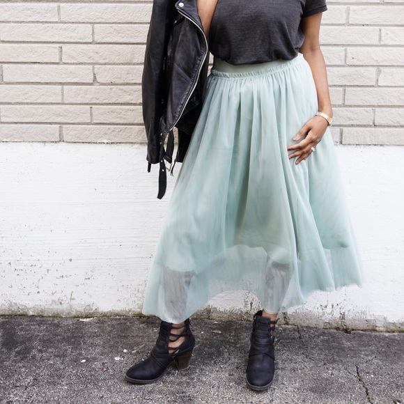 H&M Dresses & Skirts - NWT h&m mint maxi skirt